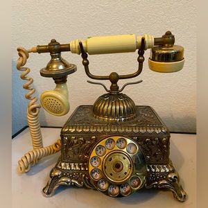 1933 vintage phone